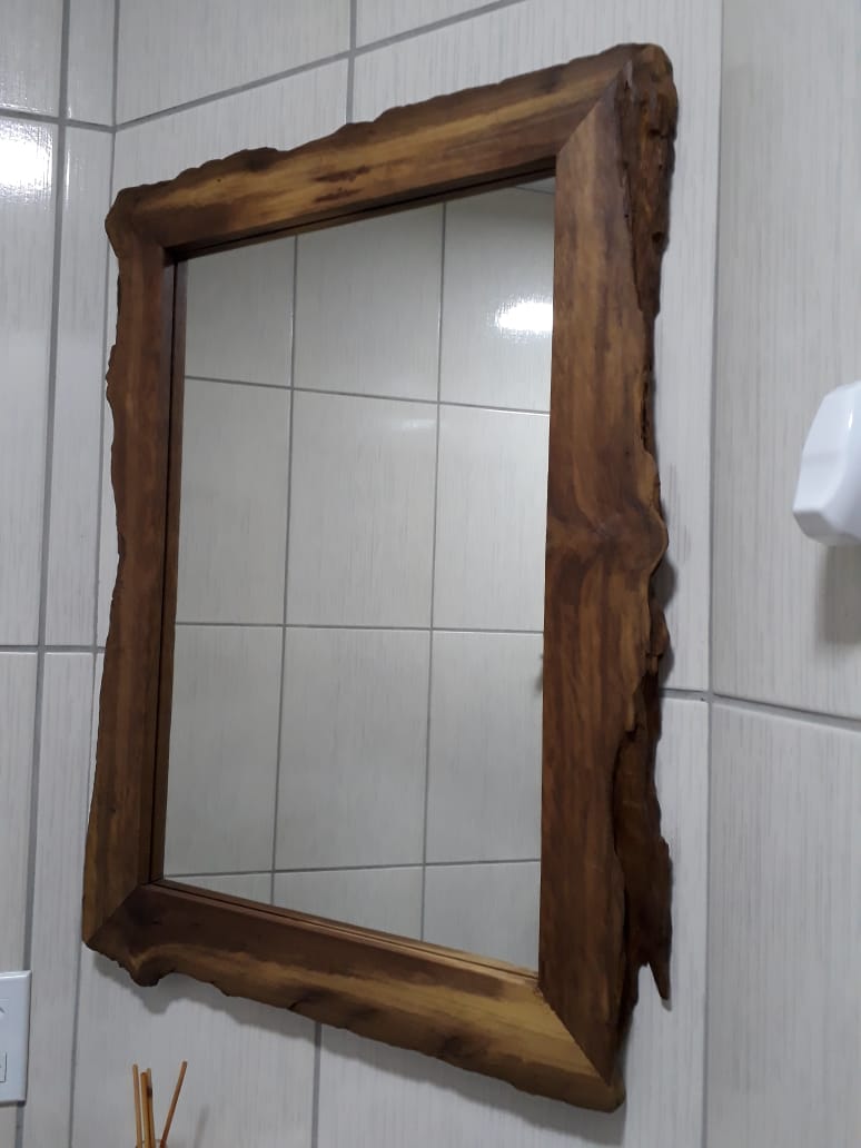Espelho com Moldura em Tronco